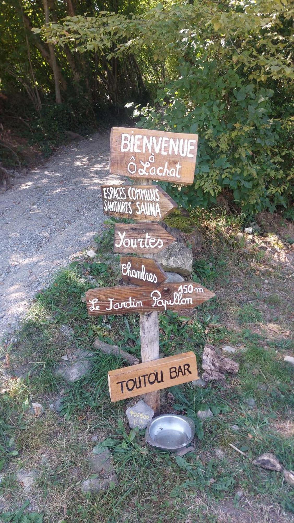 Yourtes Olachat Proche Annecy فافيرج المظهر الخارجي الصورة