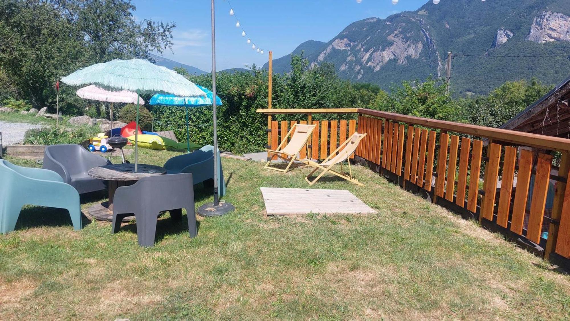 Yourtes Olachat Proche Annecy فافيرج المظهر الخارجي الصورة