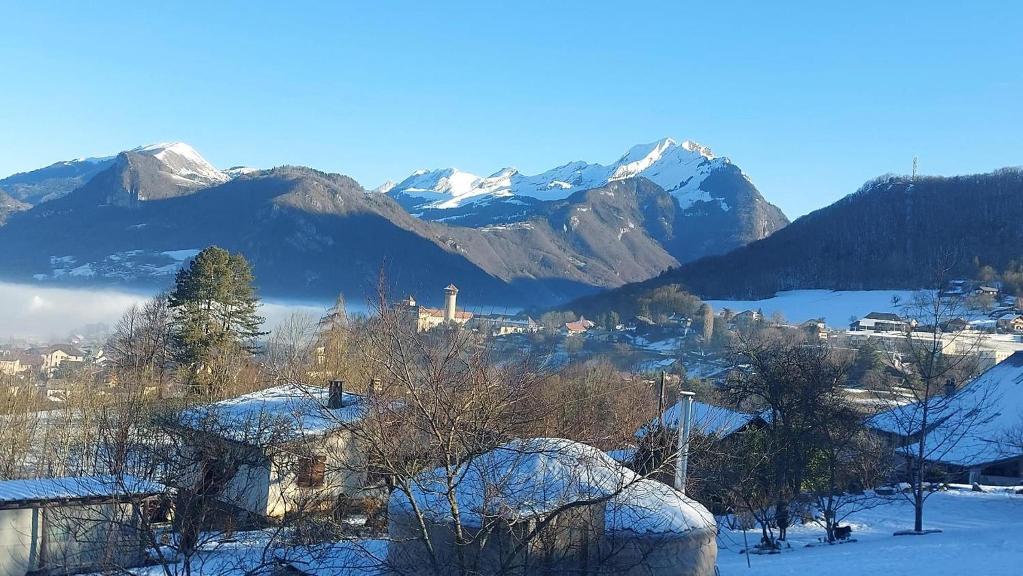 Yourtes Olachat Proche Annecy فافيرج المظهر الخارجي الصورة